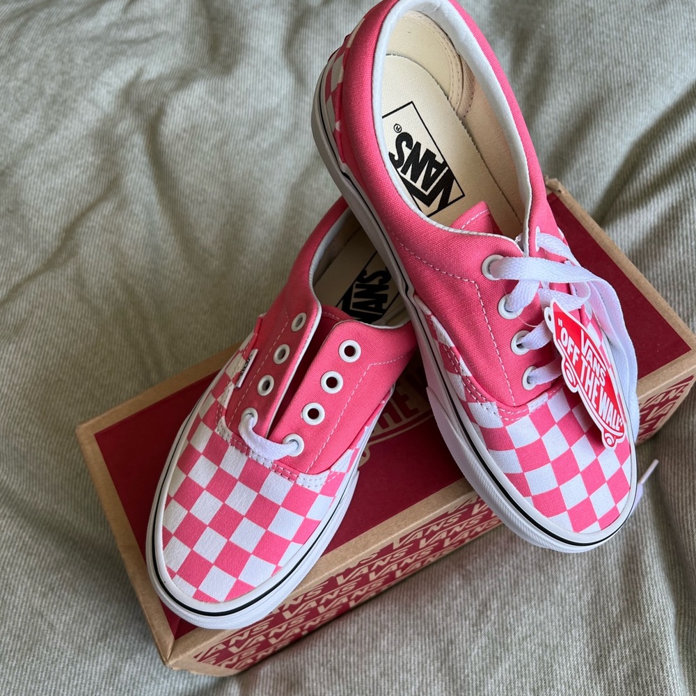Vans Era Checkerboard Strawberry Skate Shoes NWT